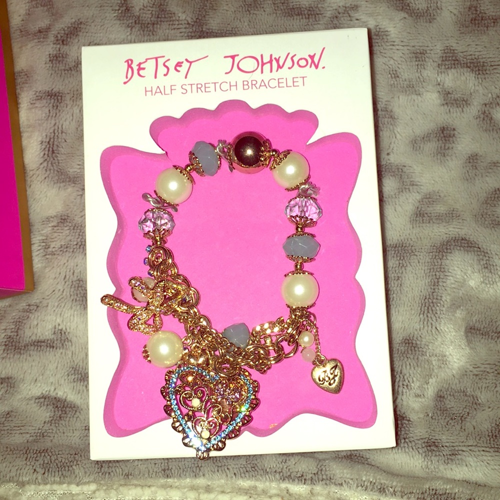 Betsey Johnson half stretch bracelet